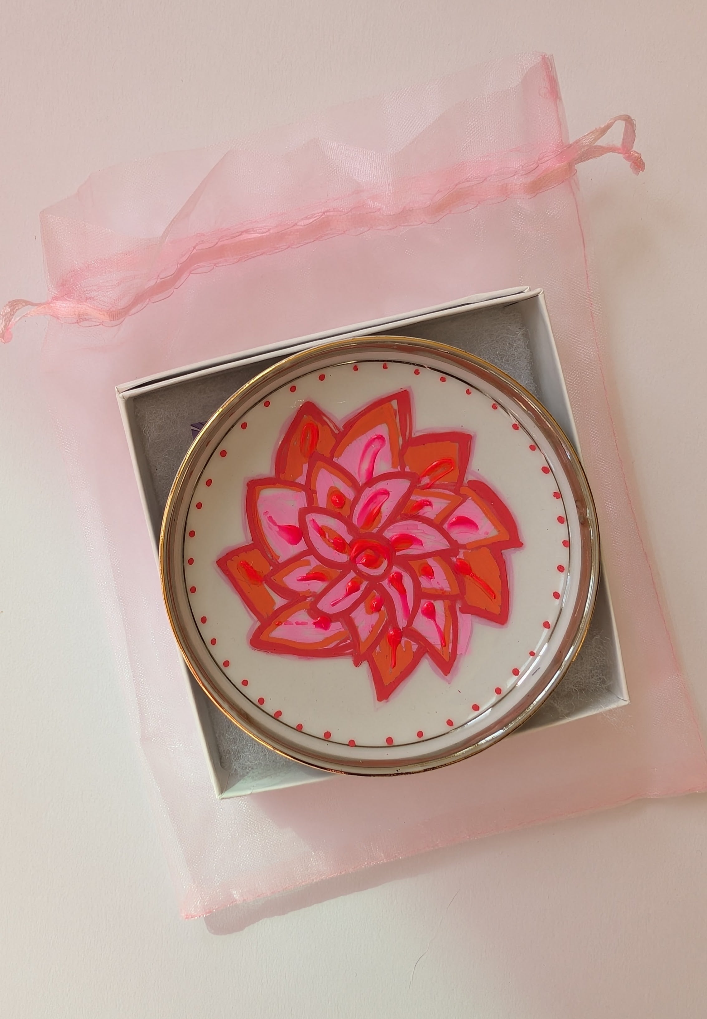 Lotus layers Vintage 3" Trinket Dish 2g