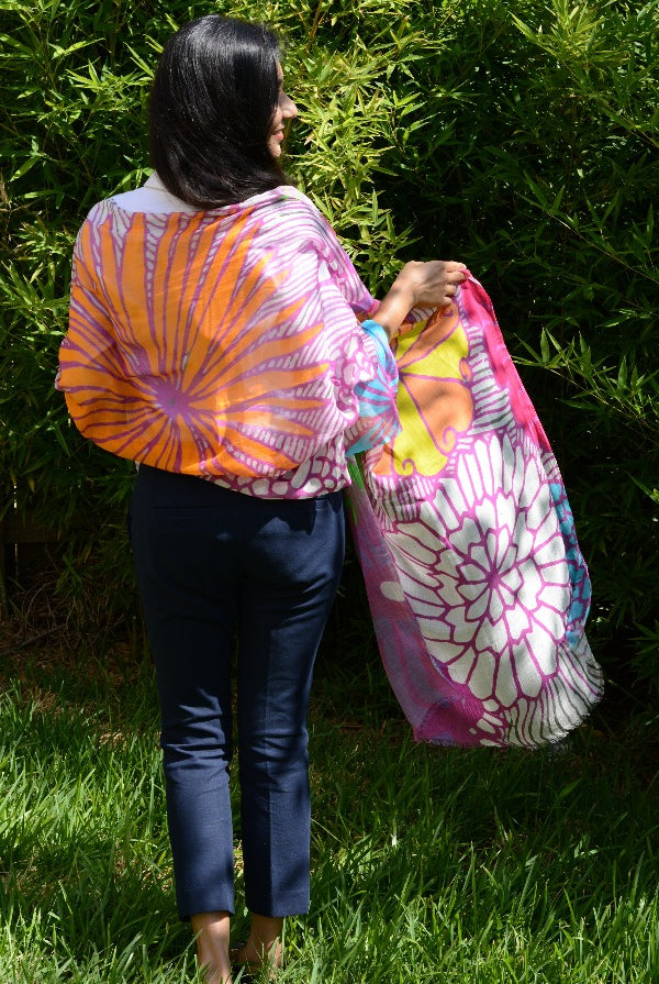 scarf-flowers-spring-colors