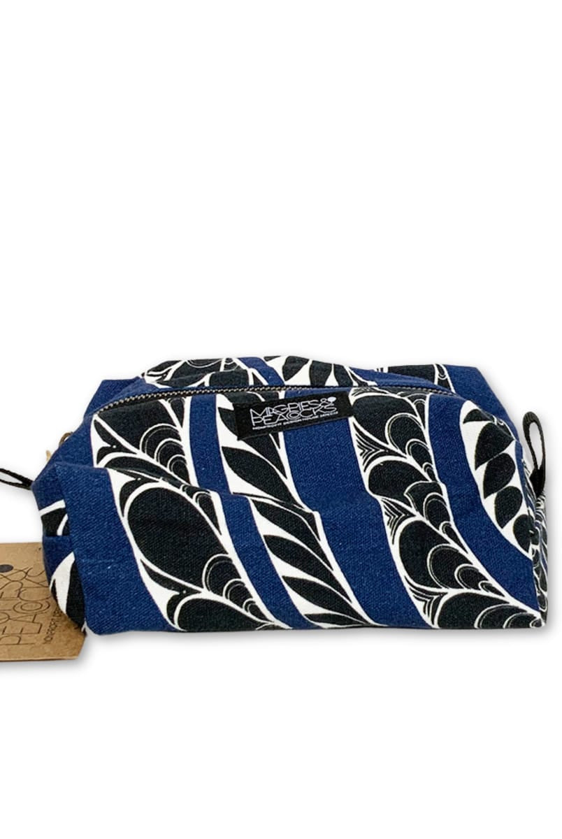 2-toiletry bag-blue black-6