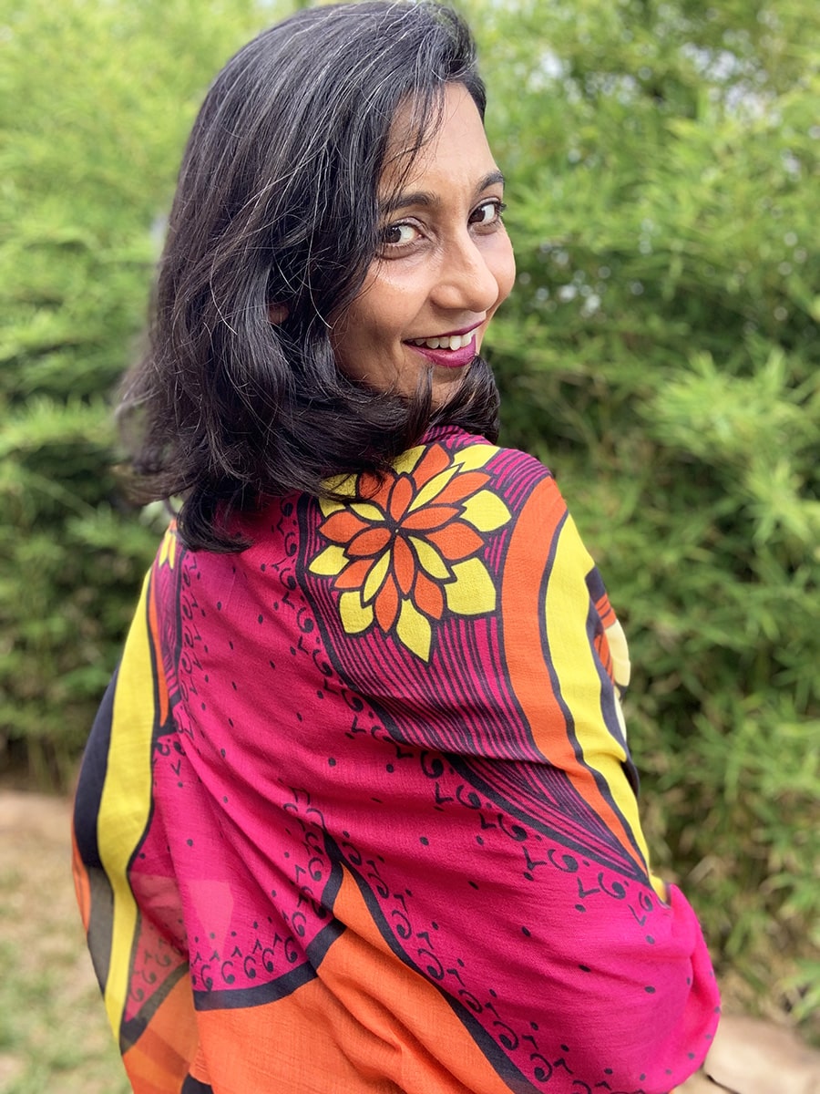 2022-scarf-i-am-confident-magenta-yellow-19