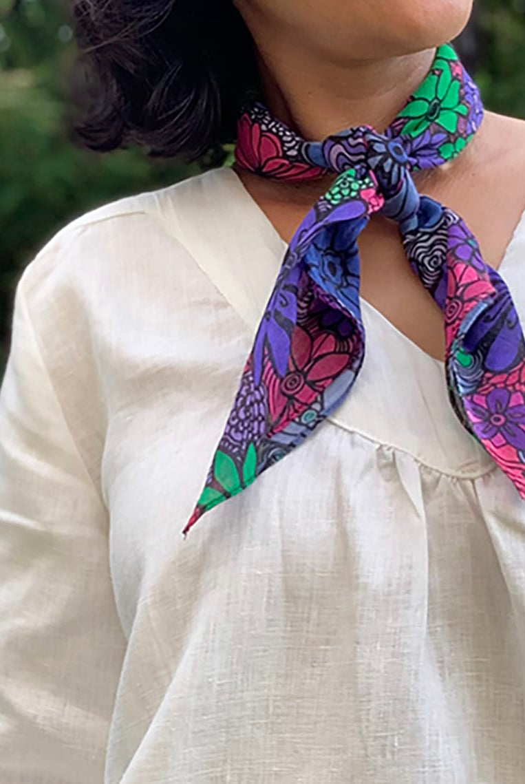 blooming-boldly-bandana-blue-flowers