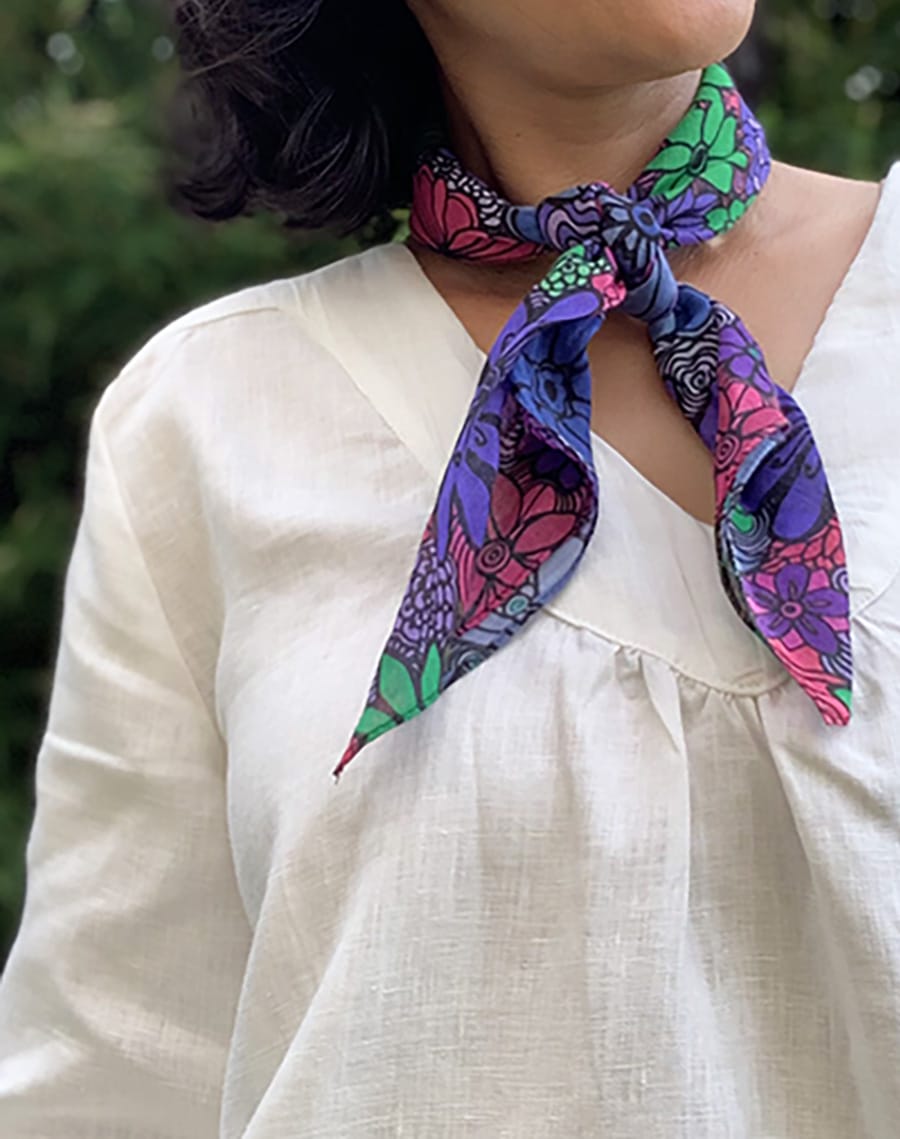 blooming-boldly-bandana-blue-flowers