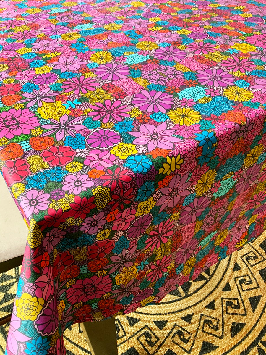 table-cloth-bloom-boldly-pattern-original