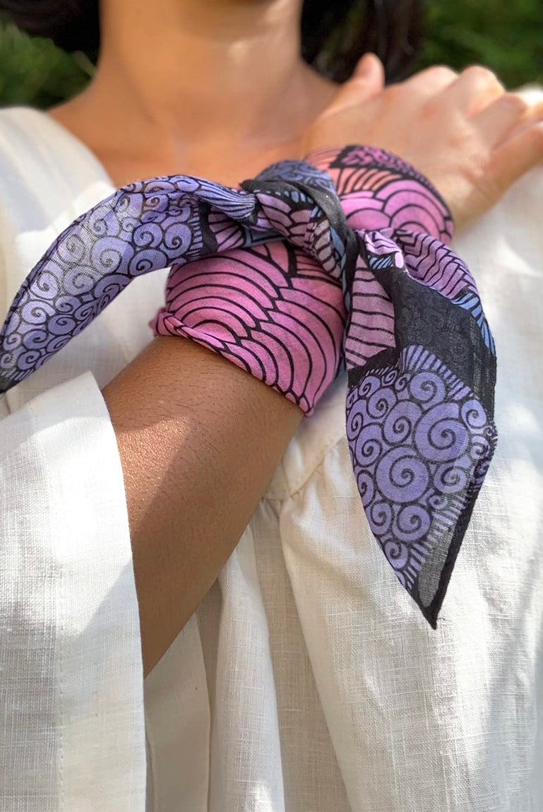 celabrate-wins-grey-blue-succulents-bandana