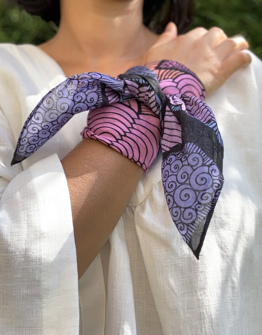 celabrate-wins-grey-blue-succulents-bandana