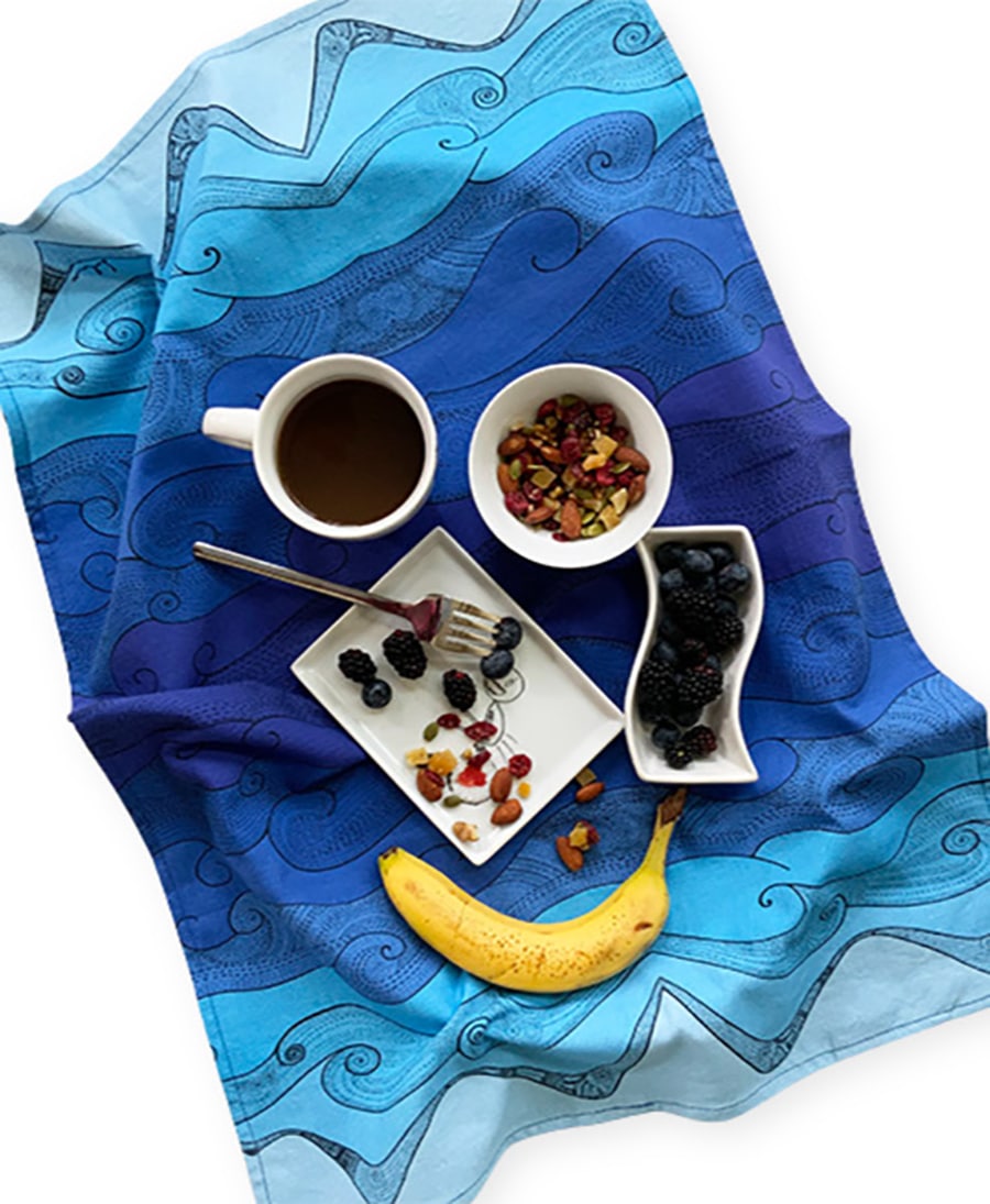 Ocean fills with peace tea towel - picnic idea