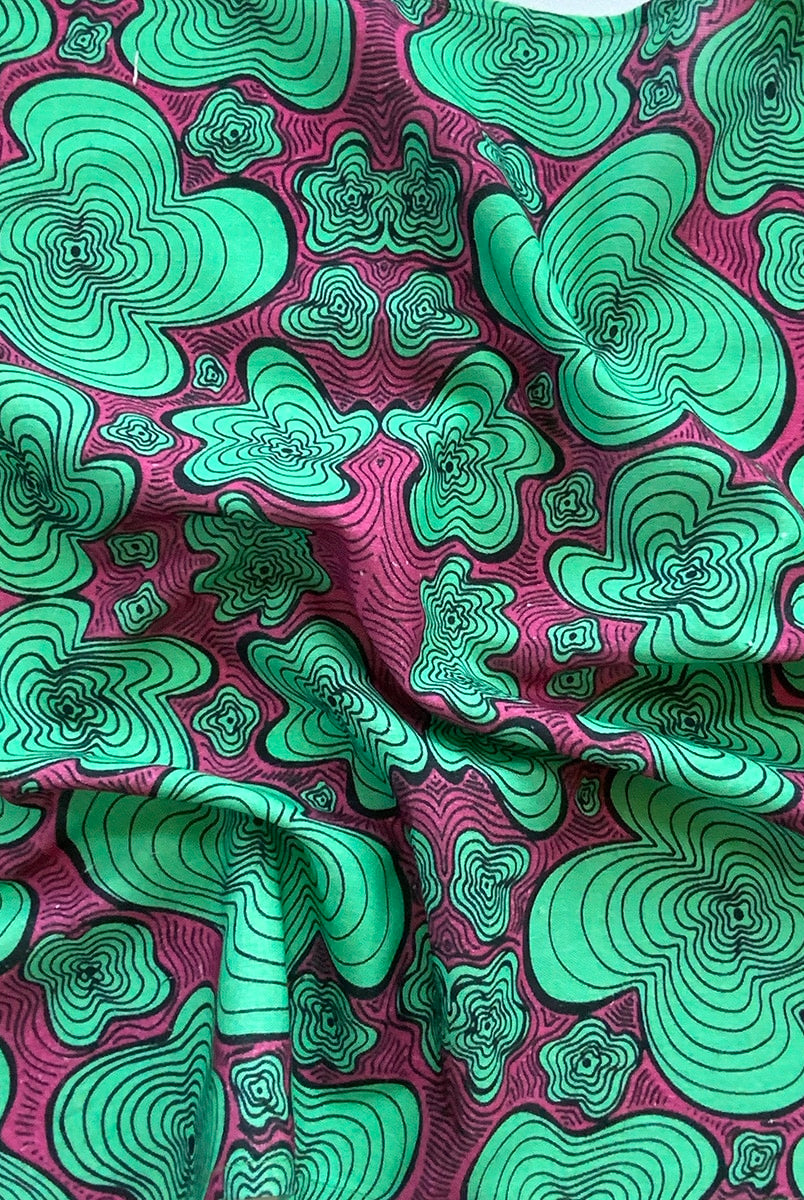 Table-napkins-green-pink-squiggly-pattern