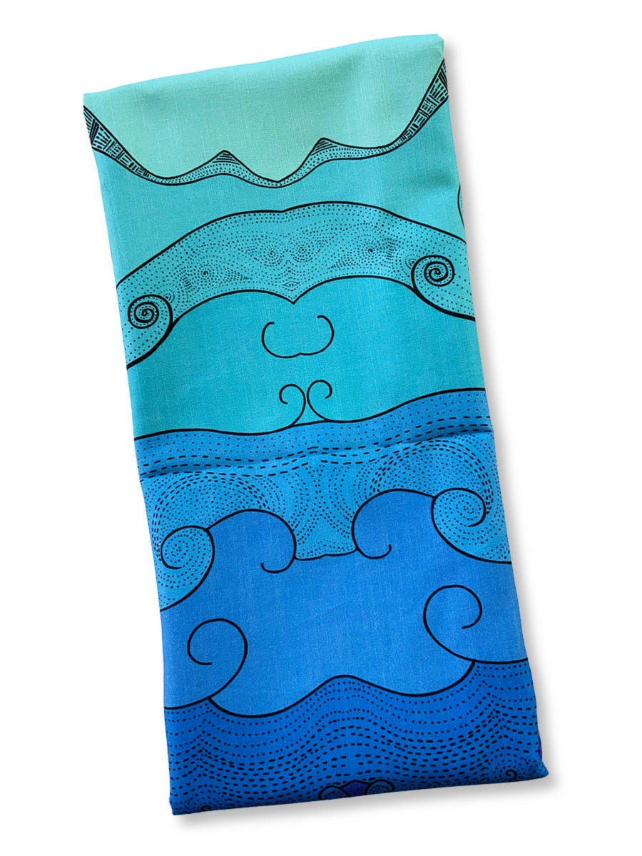 Ocean-blue-table-cloth