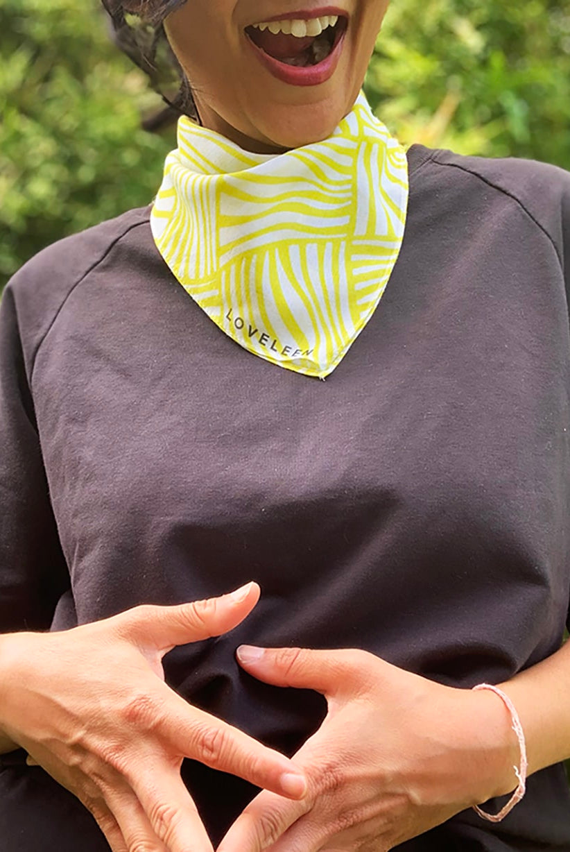 playful-yellow-white-bandana