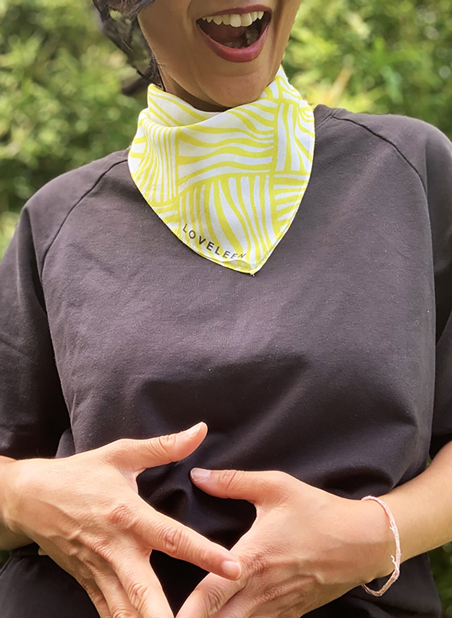 playful-yellow-white-bandana