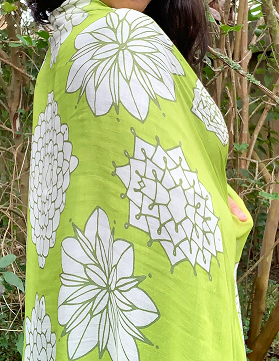 miracles-scarf-green-white