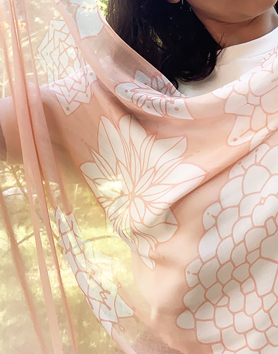 miracles-scarf-peach-white