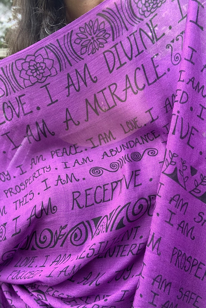 I AM mantra Scarf - Purple scarf with affirmations