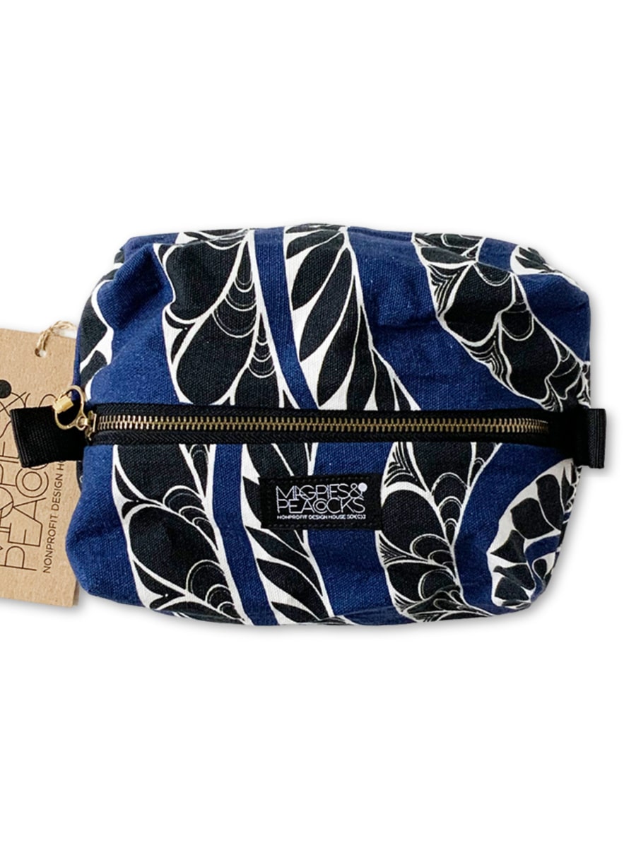 2-toiletry bag-blue black-5