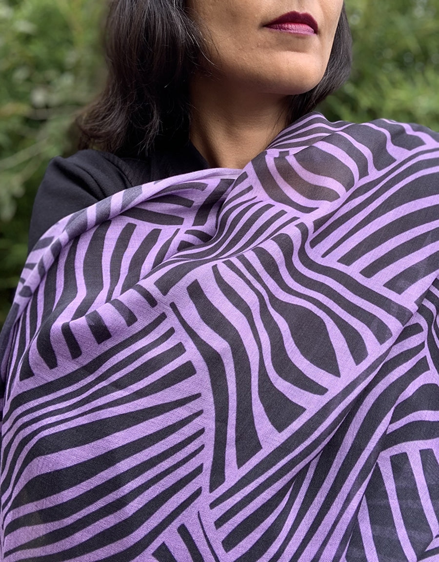 2022-scarf-playful-blue-gray-lines