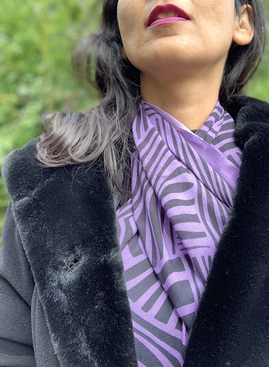 2022-scarf-playful-blue-gray-lines