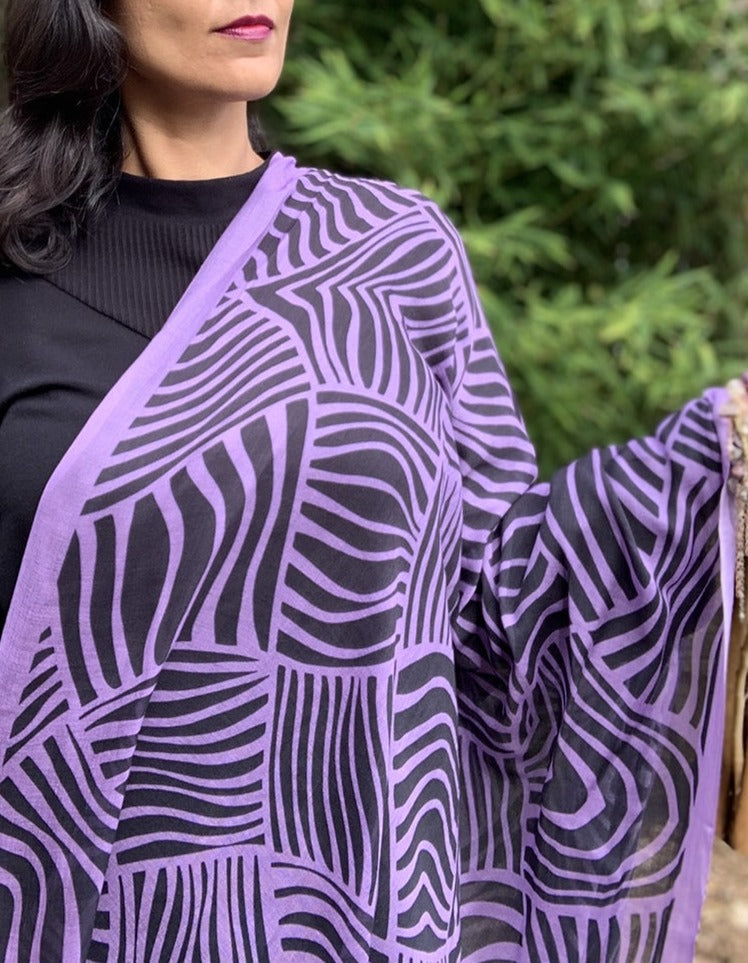 2022-scarf-playful-blue-gray-lines