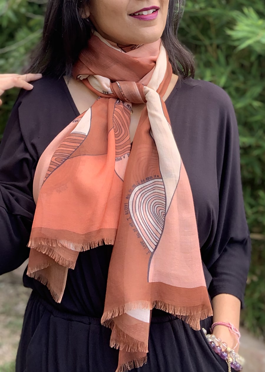 2022-scarf-quote-brown-10-trim