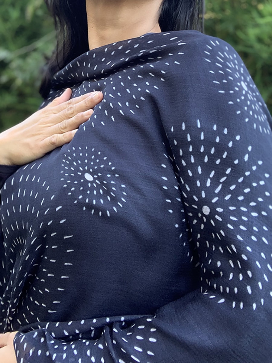 2022-scarf-stars-blackwhite-22-trim