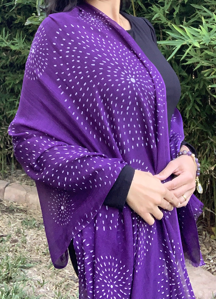 2022-scarf-stars-purple-eggplant