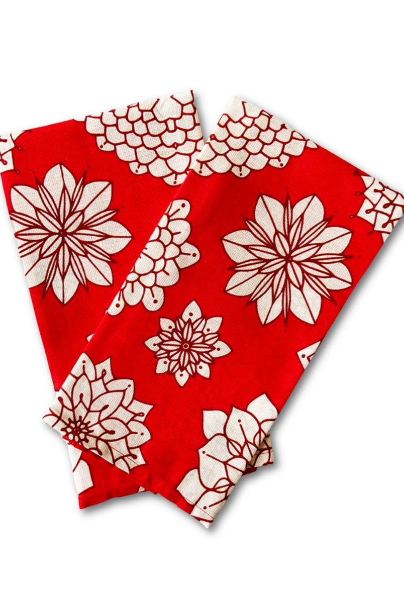 2022-table-napkins-red-flowers-1a