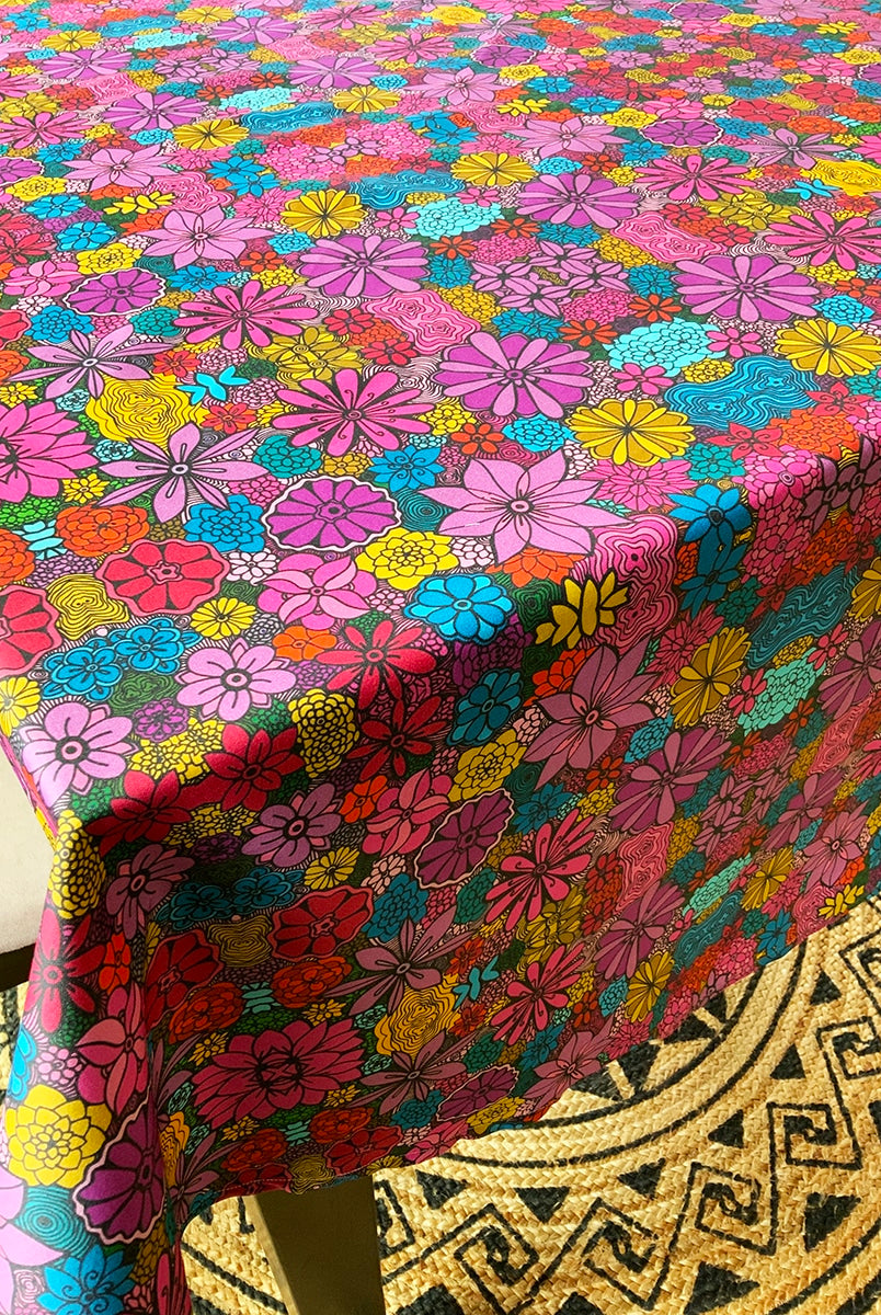 table-cloth-bloom-boldly-pattern-original