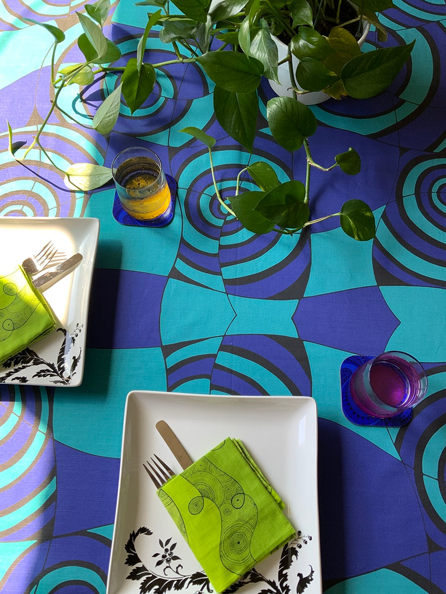 Blue-green-spirals-table-cloth