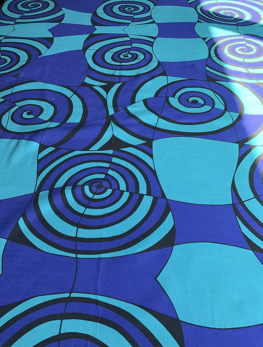 Blue-green-spirals-table-cloth