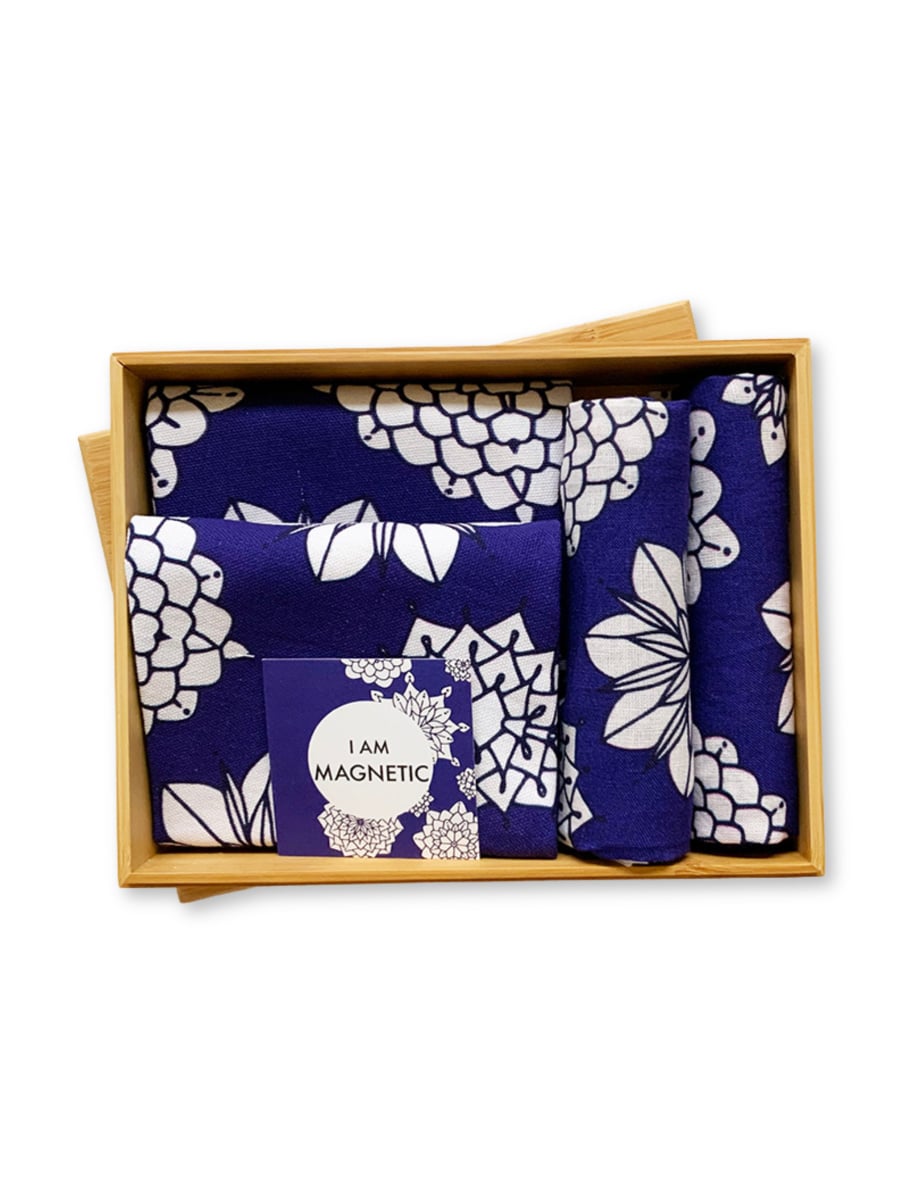 Gift-set-blue-flowers