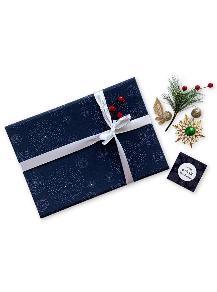 Collapsible-gift-box-stars-black-white