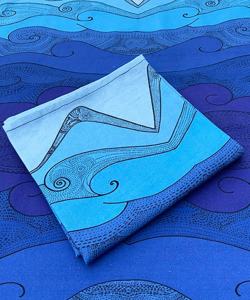 Ocean fills with peace tea towel - picnic idea