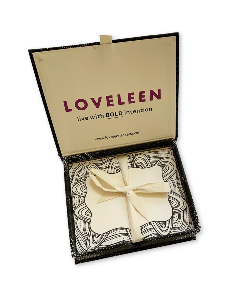 note-card-box-cosmic-black-white