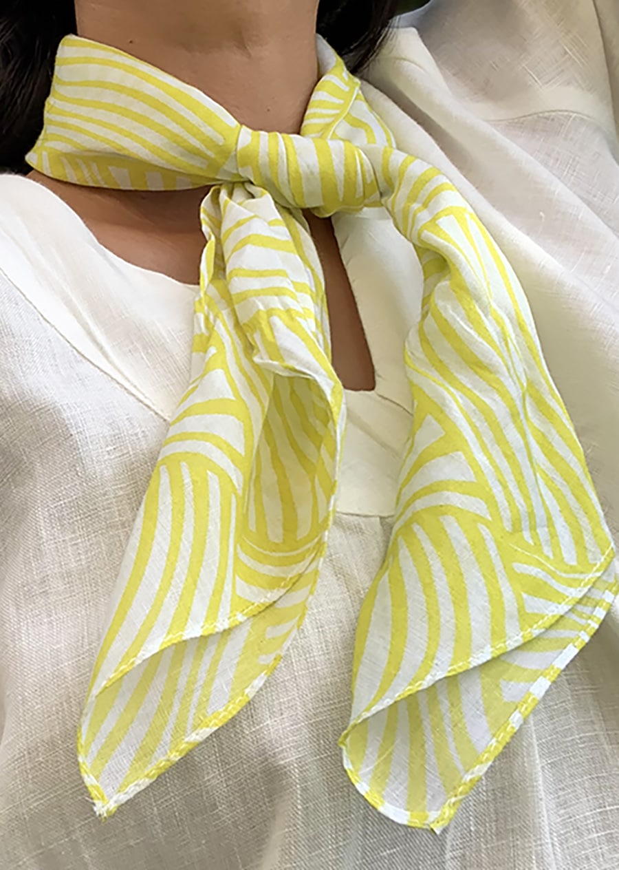 playful-yellow-white-bandana