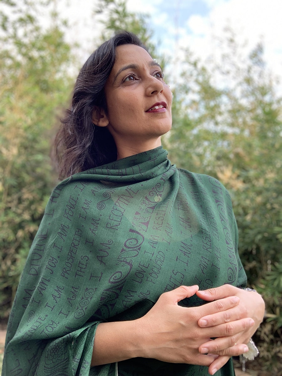 Scarves-I-AM-mantra-emarald-green-4