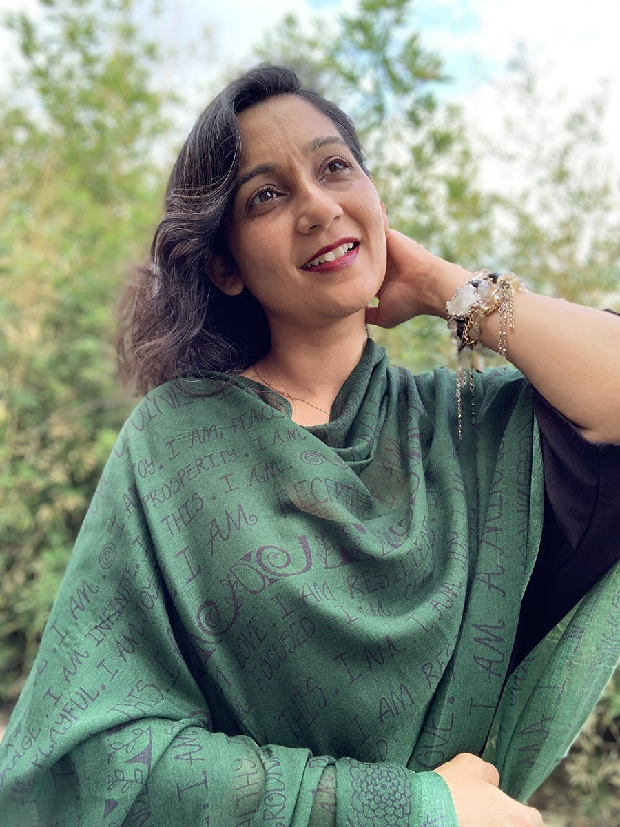 Scarves-I-AM-mantra-emarald-green-8