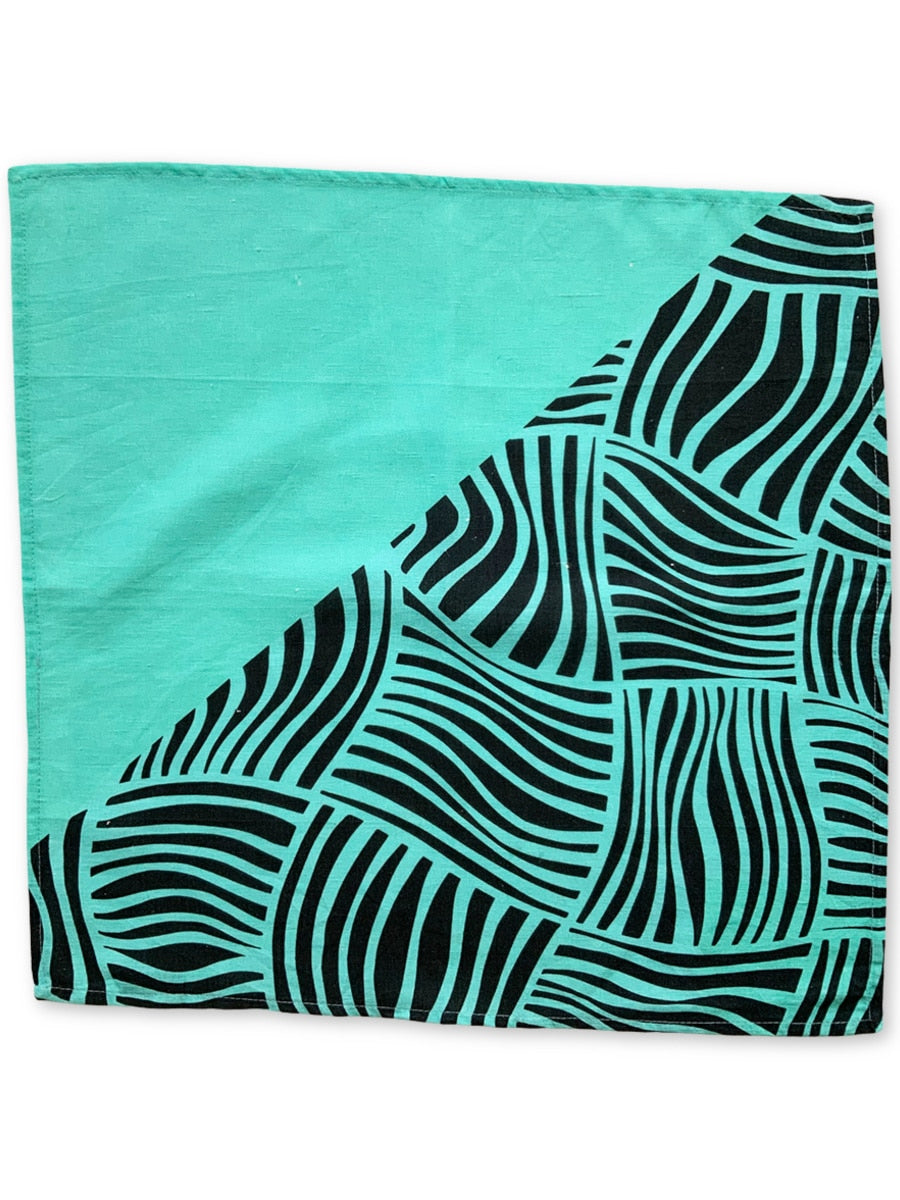 Table-napkins-lines-blue