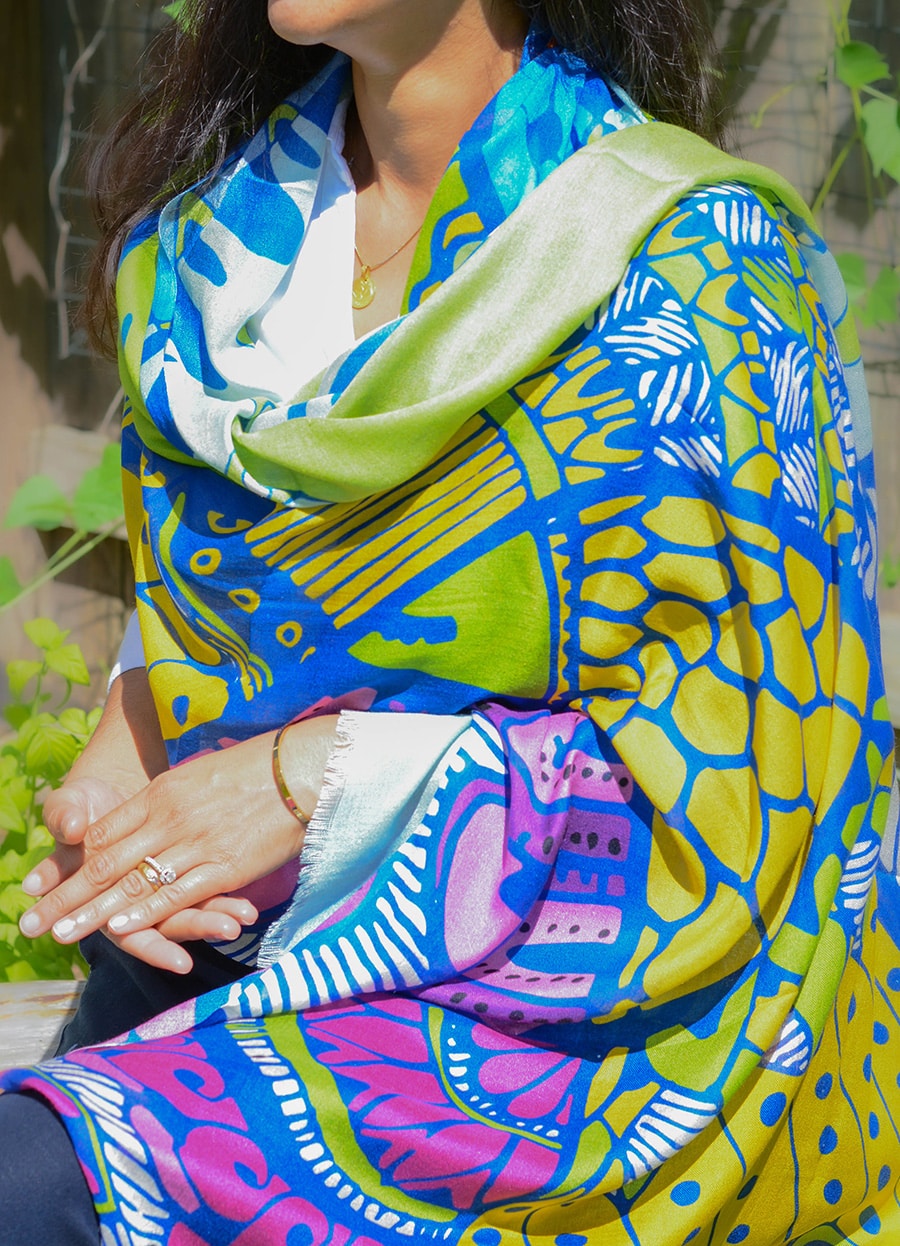 scarf-fish-pattern-green-yellow-blue-beauty