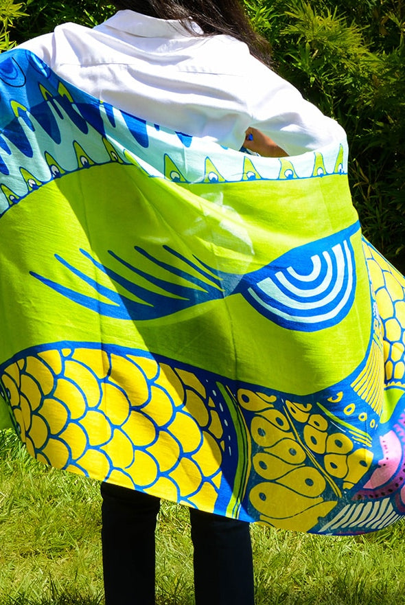 scarf-fish-pattern-green-yellow-blue-beauty