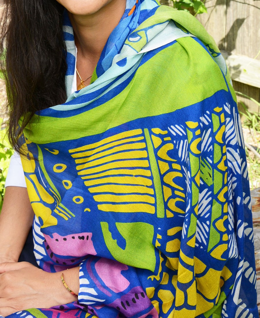 scarf-fish-pattern-green-yellow-blue-beauty